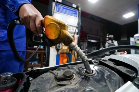 'Cần giảm thuế, phí để ứng phó giá xăng dầu tăng cao'