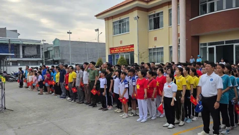 Xã Mỹ An Hưng: Gần 500 vận động viên hưởng ứng “Ngày chạy Olympic - Vì sức khỏe toàn dân  - Vì an ninh Tổ quốc”