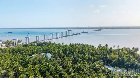 Đẩy nhanh tiến độ công trình cầu Đại Ngãi 1 bắc qua sông Hậu