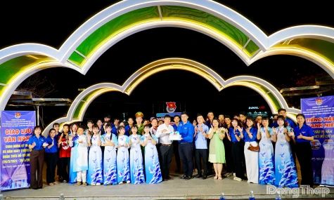 Sôi nổi giao lưu “Tiếng hát thanh niên” chào mừng 95 năm thành lập Đoàn