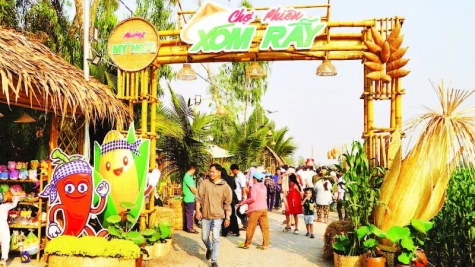 Chợ Phiên Xóm Rẫy đạt doanh thu trên 1,2 tỷ đồng