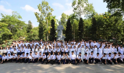 Phường đoàn Cao Lãnh: Kết nạp 300 đoàn viên mới nhân kỷ niệm 95 năm Ngày thành lập Đoàn Thanh niên