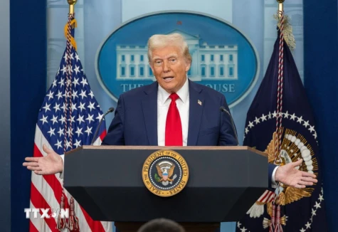 Tổng thống Donald Trump thông báo Washington đang đàm phán với Tehran