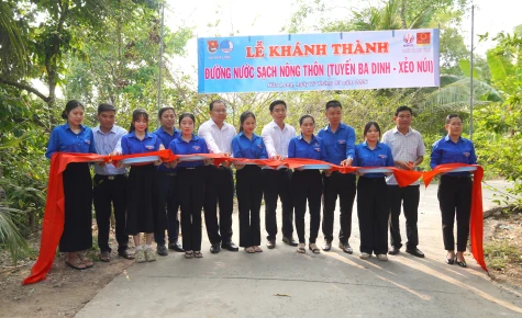 Xã Hòa Long: Khánh thành công trình đường nước sạch nông thôn tuyến Ba Dinh - Xẻo Núi