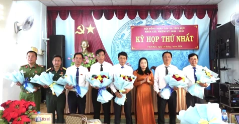 HĐND xã Vĩnh Hựu tổ chức Kỳ họp thứ nhất kiện toàn các chức danh chủ chốt