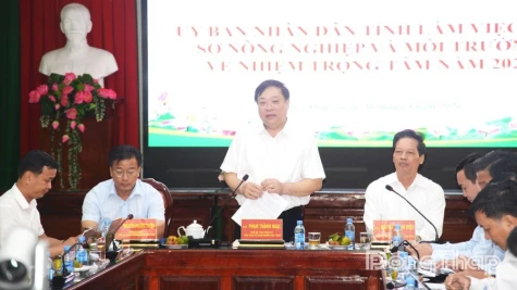 Phó Bí thư Tỉnh ủy, Chủ tịch UBND tỉnh làm việc với Sở Nông nghiệp và Môi trường