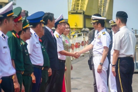 Tàu hộ vệ Nhật Bản cùng 220 thủy thủ thăm Đà Nẵng