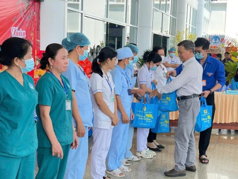 Phát huy vai trò chăm lo, bảo vệ đoàn viên, người lao động