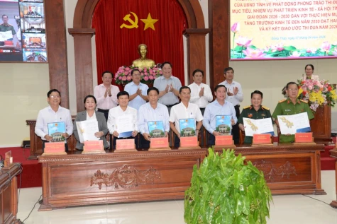Đồng Tháp: Ký kết giao ước thi đua phấn đấu tăng trưởng kinh tế năm 2026 đạt 8% - 8,5%