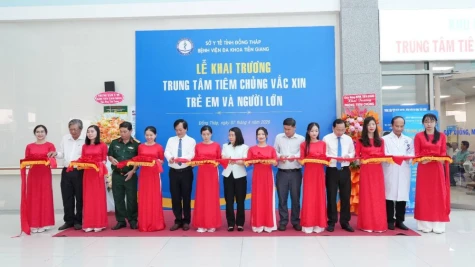 Bệnh viện Đa khoa Tiền Giang: Đưa vào hoạt động Trung tâm Tiêm chủng vắc xin