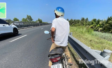 Đi xe máy vào cao tốc - hành vi nguy hiểm cần chấm dứt