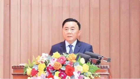 Thường trực Ban Bí thư Trần Cẩm Tú lên đường thăm chính thức Lào và Campuchia