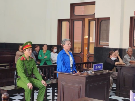 Vợ dùng ống tuýp sắt đánh chồng tử vong, lãnh 10 năm tù