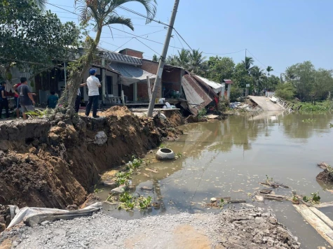 Khẩn cấp xử lý sạt lở nghiêm trọng tại xã Bình Phú