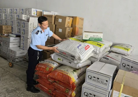 Xử phạt 1 trường hợp buôn bán phân bón vi phạm về nhãn hàng hóa trên nền tảng Tiktok