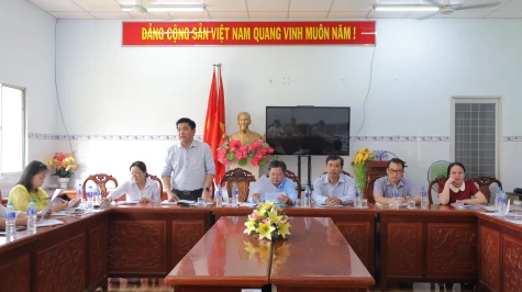 Xã Chợ Gạo thực hiện hiệu quả mô hình “Ngày pháp luật lồng ghép sinh hoạt dưới cờ”