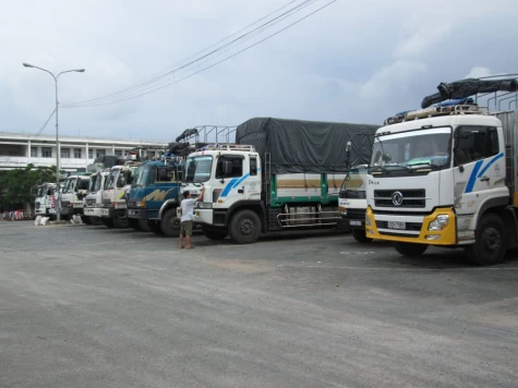 Bài 2: Doanh nghiệp “gồng mình” giữ nhịp sản xuất