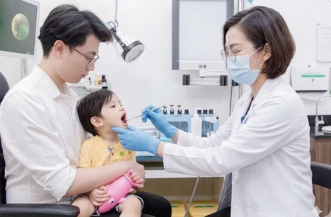 Nắng nóng "bộ ba" bệnh rình rập trẻ nhỏ