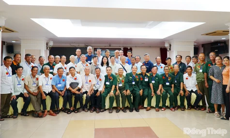 Đồng Tháp: Đưa 39 cựu chiến binh tham quan Nhà tù Phú Quốc