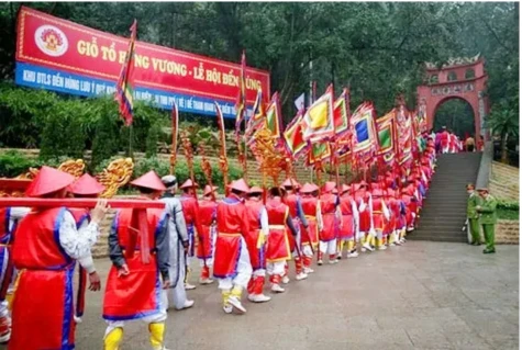 Tháng Ba, về đất Tổ