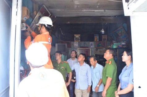 Triển khai mô hình "Lắp đặt cầu dao chống cháy nổ cho các hộ dân”