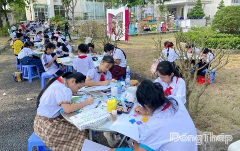 Dong Thap: "Books - Knowledge - National Development Aspirations" Painting Competition
