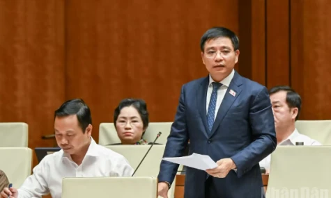 Phó Thủ tướng Nguyễn Văn Thắng: Triển khai khám sức khỏe định kỳ toàn dân có lộ trình, siết chặt an toàn thực phẩm