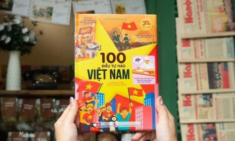 Book introduces 100 remarkable facts about Viet Nam