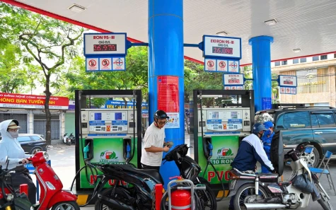 Giá xăng dầu tiếp tục giảm, xăng A95 còn dưới 23.000 đồng/lít