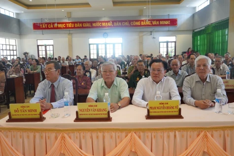 Xã Vĩnh Bình: Họp mặt kỷ niệm 51 năm Ngày Giải phóng miền Nam, thống nhất đất nước