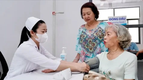 Chính phủ cho phép thanh toán chi phí khám bệnh, chữa bệnh bảo hiểm y tế vượt dự toán