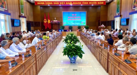 Họp mặt cán bộ Văn phòng Tỉnh ủy giai đoạn trước ngày 30-4-1975