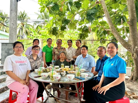 Phường Mỹ Phong: Ấm áp những “Bữa cơm nghĩa tình”