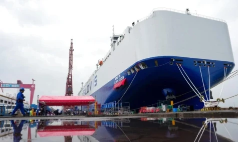 Trung Quốc bàn giao tàu chở ôtô lớn nhất thế giới