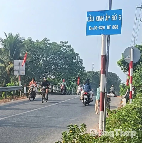 Tạm dừng lưu thông qua khu vực thi công cầu Kênh Ấp Bờ 5 (đường tỉnh 868)