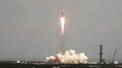 Tên lửa mạnh thứ hai thế giới Falcon Heavy tái xuất sau 18 tháng