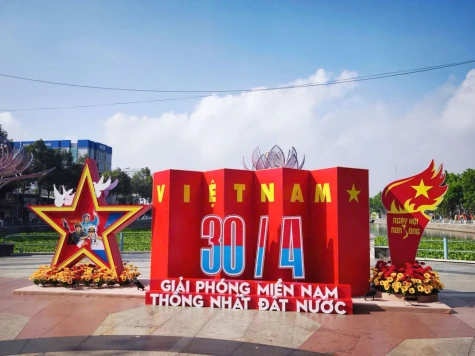 Sắc cờ lan tỏa niềm tự hào dân tộc