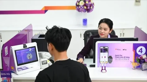 Ngân hàng tăng cường “lá chắn số”
