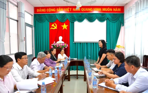 Lãnh đạo Báo và phát thanh, truyền hình Đồng Tháp làm việc với phường Thới Sơn về công tác phối hợp tuyên truyền