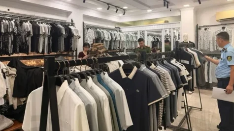 Phát hiện nhiều sản phẩm thời trang có dấu hiệu giả mạo nhãn hiệu