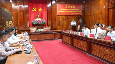 Ký kết thỏa thuận hợp tác giữa UBND với Trường Đại học Khoa học Sức khỏe, Đại học Quốc gia TP. Hồ Chí Minh