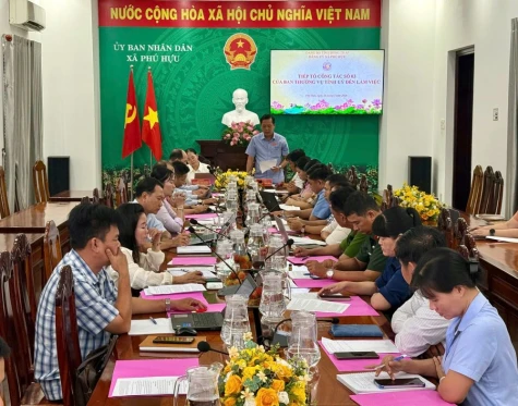Tổ công tác số 3 Tỉnh ủy Đồng Tháp làm việc với Đảng ủy xã Phú Hựu