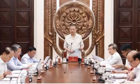 Party, State leader calls for consolidation of central steering committees on legal, judicial reform 