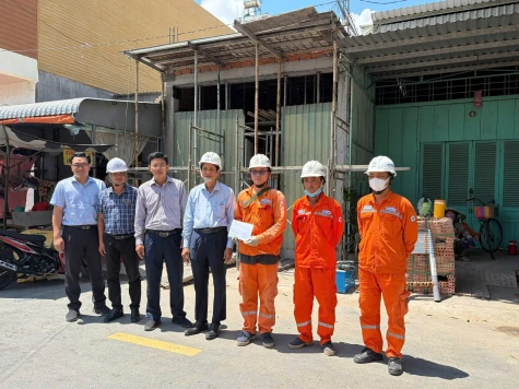 Nhiều hoạt động thăm hỏi, động viên cán bộ, công nhân viên, người lao động ngành Điện