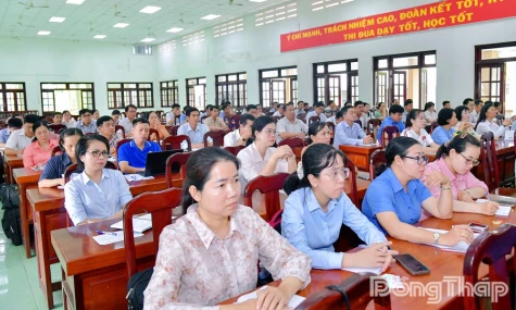 Đồng Tháp: 108 học viên tham gia bồi dưỡng kiến thức quốc phòng và an ninh đối tượng 3