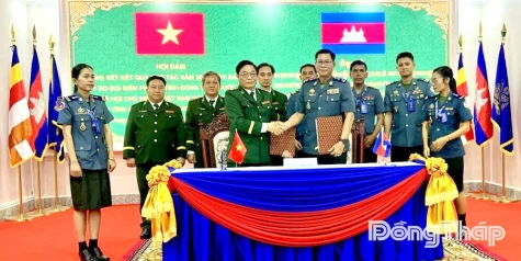 Bộ đội Biên phòng Đồng Tháp hội đàm với Lực lượng vũ trang tỉnh Prey-Veng (Campuchia)