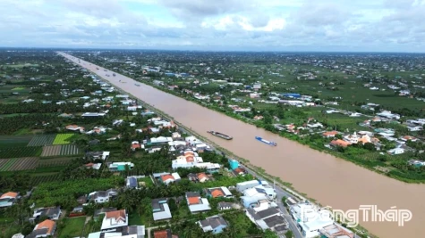 Khơi thông “mạch máu” giao thông thủy