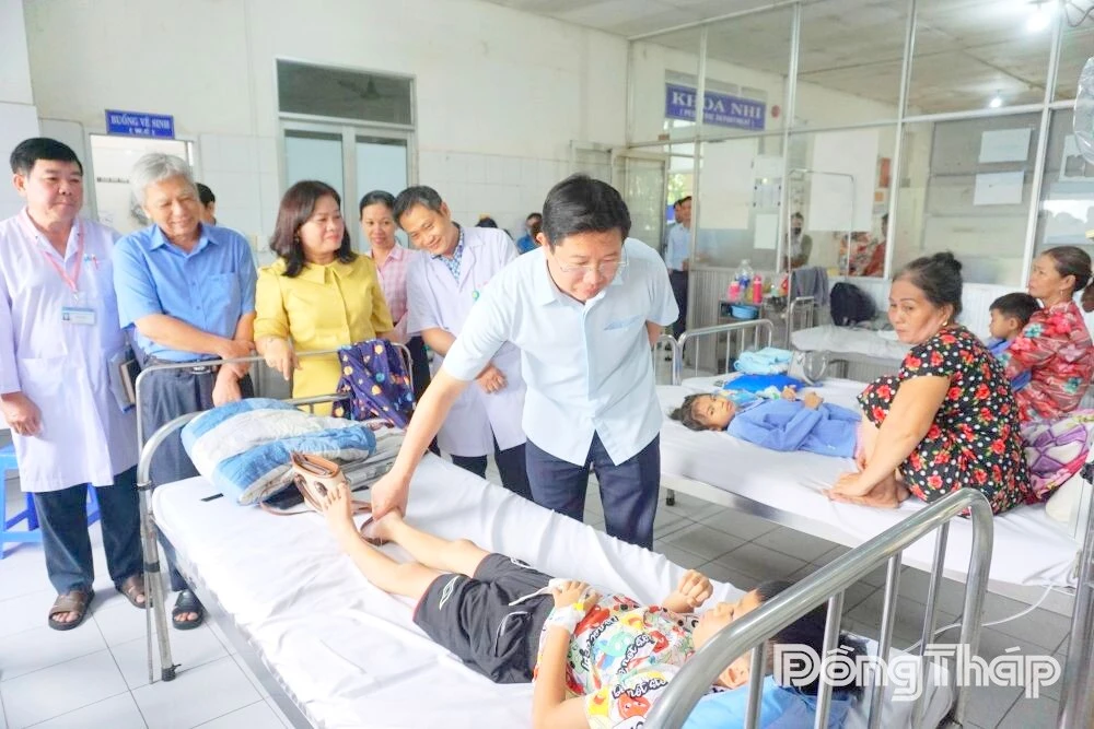 Vụ nghi ngộ độc tại Trường Tiểu học Kim Đồng: Số ca nhập viện tăng lên 76