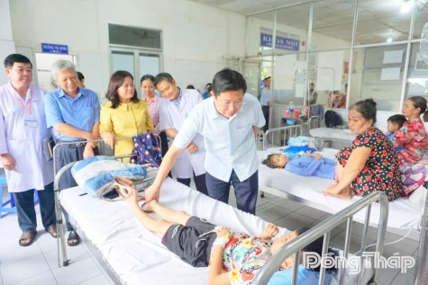 Vụ nghi ngộ độc tại Trường Tiểu học Kim Đồng: Số ca nhập viện tăng lên 76