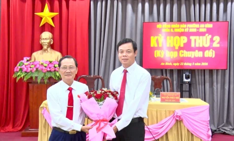 Đồng chí Huỳnh Tất Đạt được bầu giữ chức Chủ tịch UBND phường An Bình